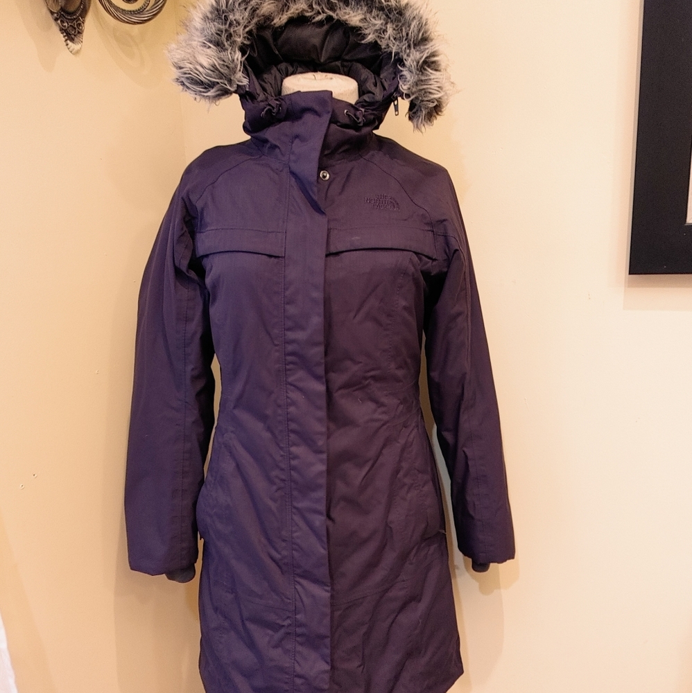 The North face Artic Parka Winter Jacket Purple size Small.